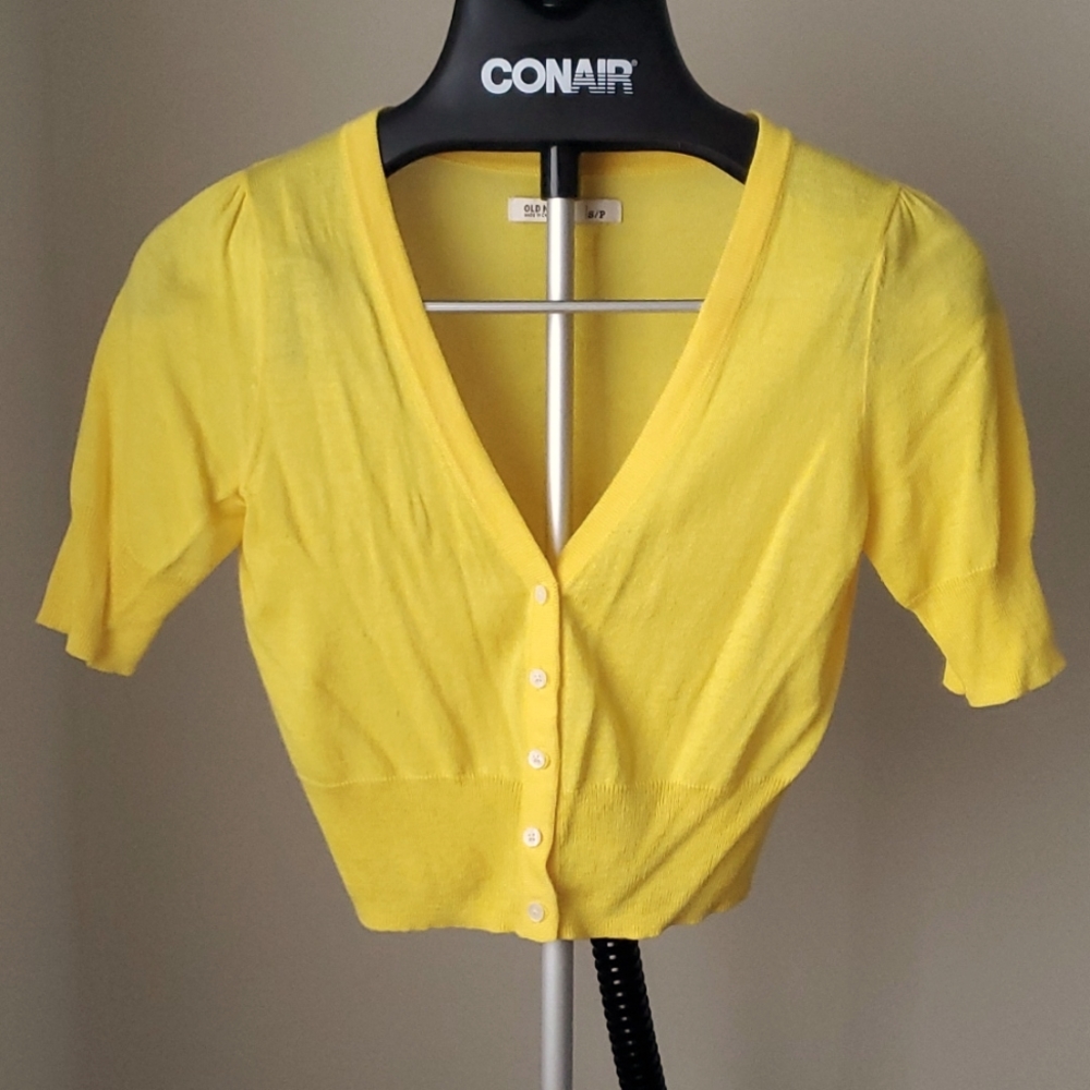 Sunshine lemon yellow Old Navy cropped cardigan in size small